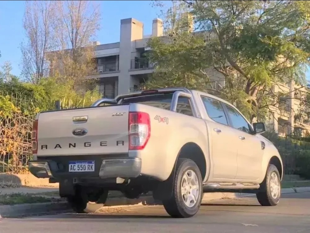 Ford Ranger XLT 4x4 — foto 7